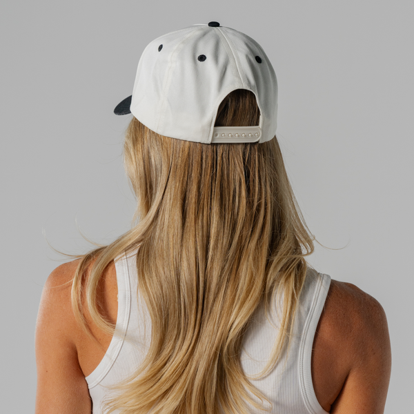 The HydroJug Hat O8